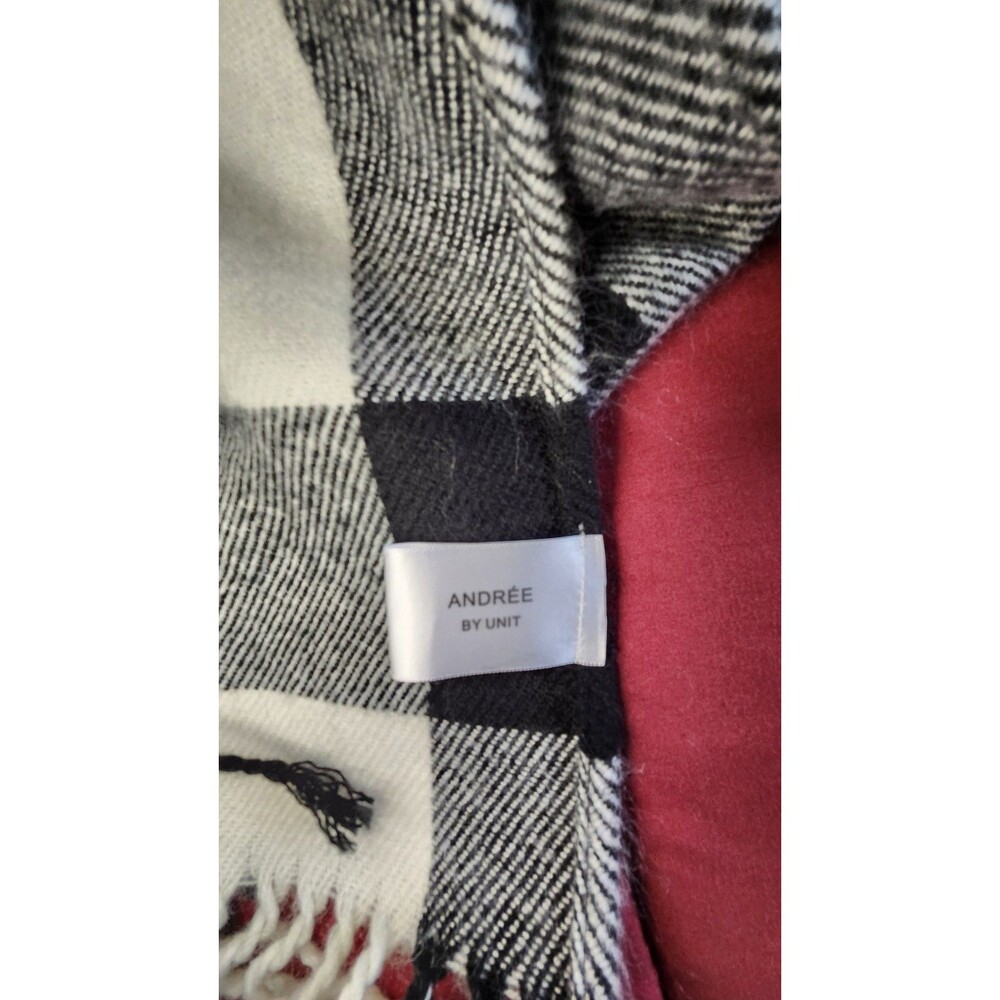 Andre by Unit Black White Checked Poncho One Size Fringe Acrylic Wrap Shawl - Picture 9 of 12